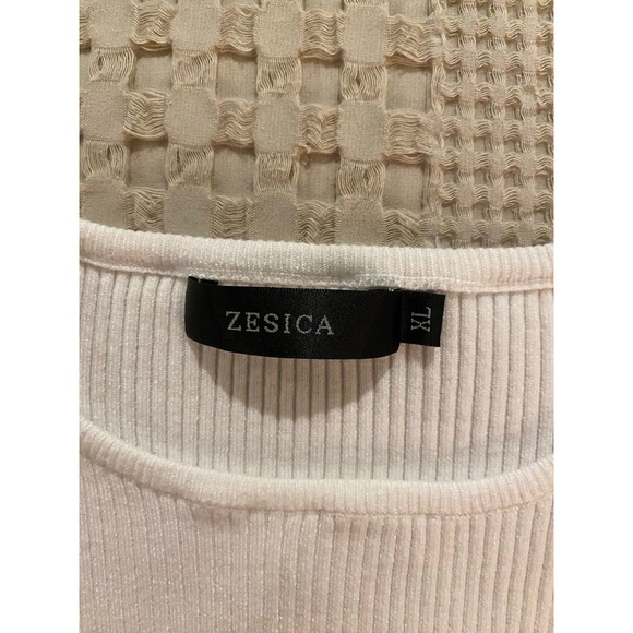 Zesica Sweater Size XL Fits Like Medium Cream Black Striped  Short Sleeve Casual - Picture 6 of 9